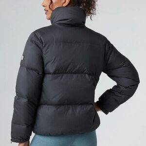 Vuori Women's Hillside Down Jacket - Black (Size L)